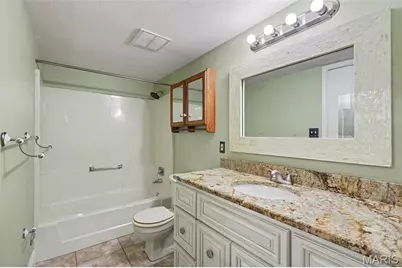 1410 Heritage Landing #305, Saint Charles, MO 63301 - Photo 15