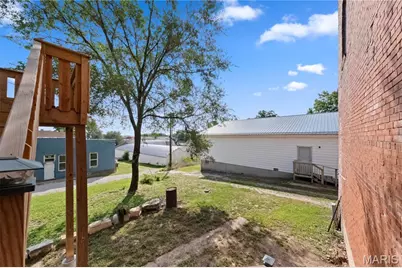 318 Broadway Street, Elsberry, MO 63343 - Photo 31