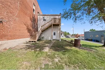 318 Broadway Street, Elsberry, MO 63343 - Photo 33