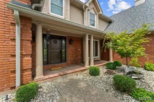 2401 Wexford Woods Ct, Town and Country, MO 63131 - Photo 3