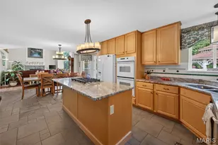 3149 Crystal Lake Dr, Saint Louis, MO 63129 - Photo 17