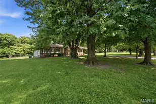 36 Marine Ln, Maryland Heights, MO 63043 - Photo 23