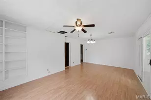 36 Marine Ln, Maryland Heights, MO 63043 - Photo 7