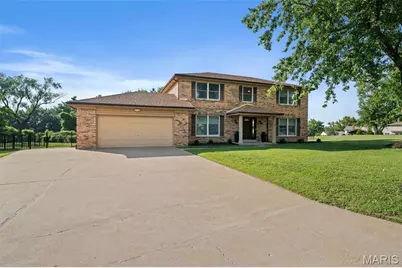 421 Falaise Drive, Saint Louis, MO 63141 - Photo 3