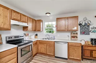 34 Robin Hood Dr, Troy, MO 63379 - Photo 17