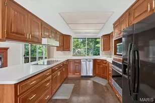 513 Glan Tai Dr, Manchester, MO 63011 - Photo 13