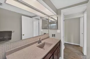 513 Glan Tai Dr, Manchester, MO 63011 - Photo 29