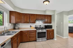 1152 Indian Meadows Dr, Saint Louis, MO 63132 - Photo 11