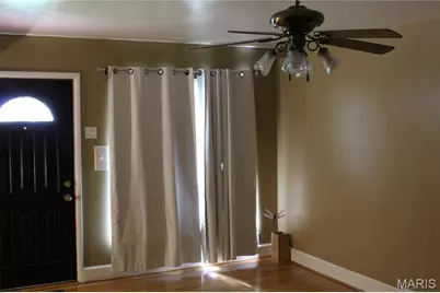 9120 Gast Place, Saint Louis, MO 63137 - Photo 7