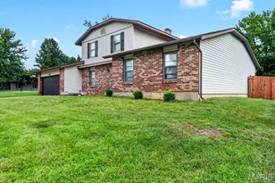 20 Sandalwood Ct, Saint Charles, MO 63304 - Photo 3