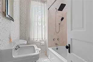 502 Carson Rd, Saint Louis, MO 63135 - Photo 23