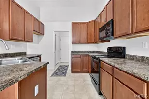 415 Newport Dr, Saint Peters, MO 63376 - Photo 15