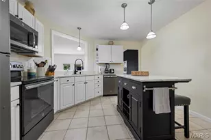1710 Ridgeview Cir Dr, Ballwin, MO 63021 - Photo 5