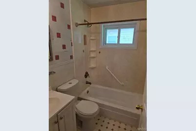 10519 Lilac Avenue, Saint Louis, MO 63137 - Photo 13