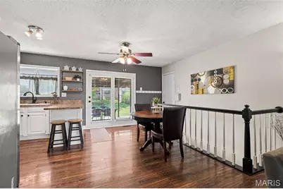 6339 Treehouse Trail, Saint Louis, MO 63129 - Photo 11