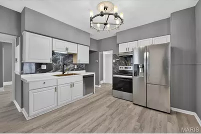 8803 Alva Avenue, Saint Louis, MO 63121 - Photo 9