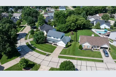 37 Meadow Spring Drive, Saint Charles, MO 63303 - Photo 37
