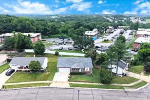 5661 Chalet Hill Dr, Saint Louis, MO 63129 - Photo 5