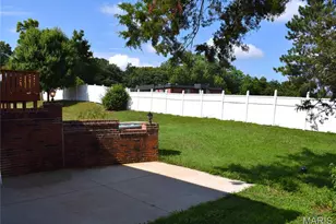 5661 Chalet Hill Dr, Saint Louis, MO 63129 - Photo 31