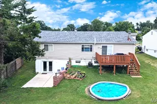 5661 Chalet Hill Dr, Saint Louis, MO 63129 - Photo 3
