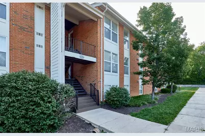 1937 Greenpoint Drive #304, Kirkwood, MO 63122 - Photo 15
