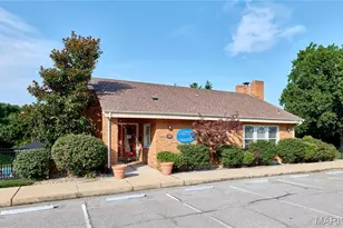 1937 Greenpoint Dr, Kirkwood, MO 63122 - Photo 51