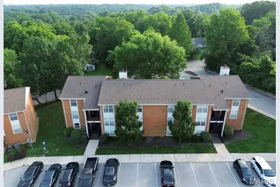 1937 Greenpoint Drive #304, Kirkwood, MO 63122 - Photo 1