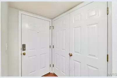 1937 Greenpoint Drive #304, Kirkwood, MO 63122 - Photo 19