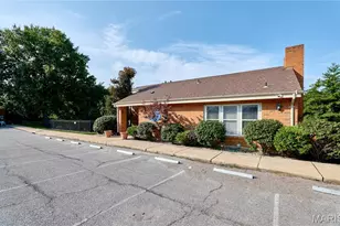 1937 Greenpoint Dr, Kirkwood, MO 63122 - Photo 49