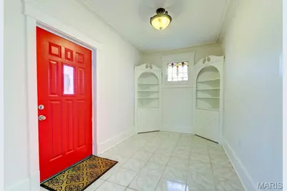 9051 Burton Avenue, Overland, MO 63114 - Photo 7