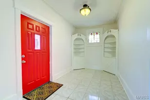 9051 Burton Ave, Overland, MO 63114 - Photo 7