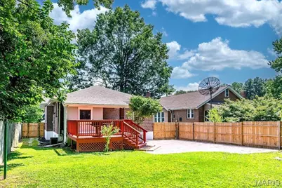 9051 Burton Avenue, Overland, MO 63114 - Photo 39