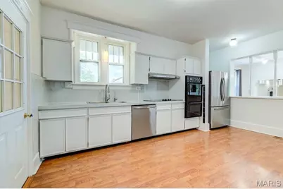 9051 Burton Avenue, Overland, MO 63114 - Photo 19