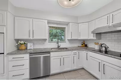 9 Green Oaks Drive, Olivette, MO 63132 - Photo 9