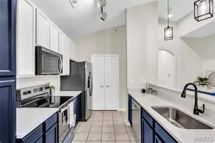 33 Kassebaum Ln, Saint Louis, MO 63129 - Photo 7