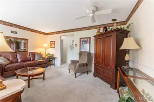 454 Lambeth Ln, Saint Louis, MO 63125 - Photo 5