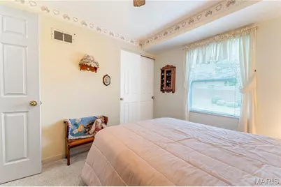 454 Lambeth Lane, Saint Louis, MO 63125 - Photo 15