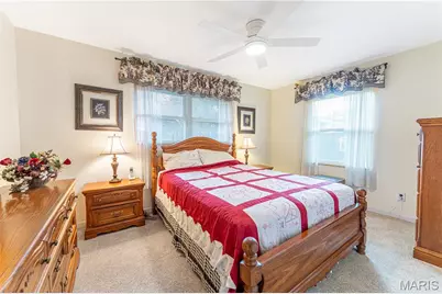 454 Lambeth Lane, Saint Louis, MO 63125 - Photo 19