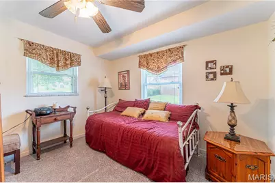 454 Lambeth Lane, Saint Louis, MO 63125 - Photo 17