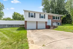 8 Canterbury Ct, Saint Charles, MO 63301 - Photo 3
