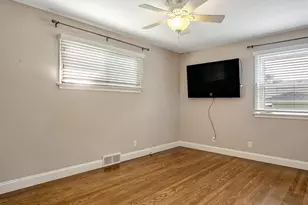 3608 Apple Orchard Ln, Saint Louis, MO 63125 - Photo 13
