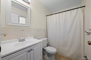 2245 Teakwood Manor Dr, Florissant, MO 63031 - Photo 15