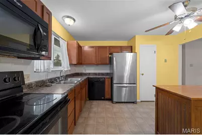 2245 Teakwood Manor Drive, Florissant, MO 63031 - Photo 7