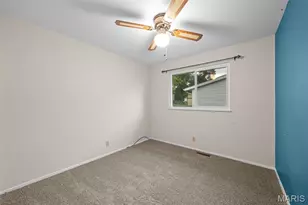 2245 Teakwood Manor Dr, Florissant, MO 63031 - Photo 9