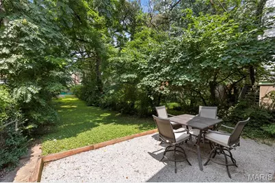 1121 Graham Street, Saint Louis, MO 63139 - Photo 21