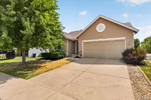 2004 Teresa Fields Ln, Lake Saint Louis, MO 63367 - Photo 3