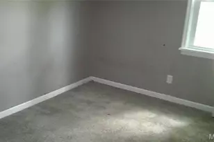 10272 Imperial Dr, Saint Louis, MO 63136 - Photo 5