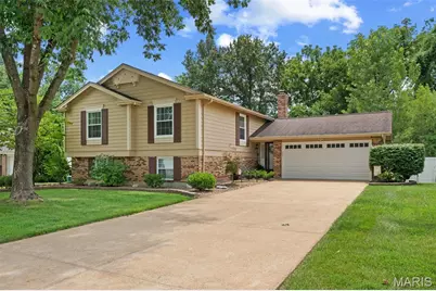 61 Crescent Hills Drive, Saint Peters, MO 63376 - Photo 3