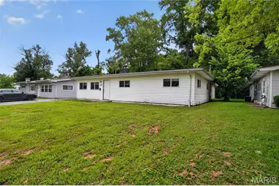 1126 Haley Avenue, Saint Louis, MO 63121 - Photo 5