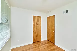 585 S Lafayette St, Florissant, MO 63031 - Photo 23
